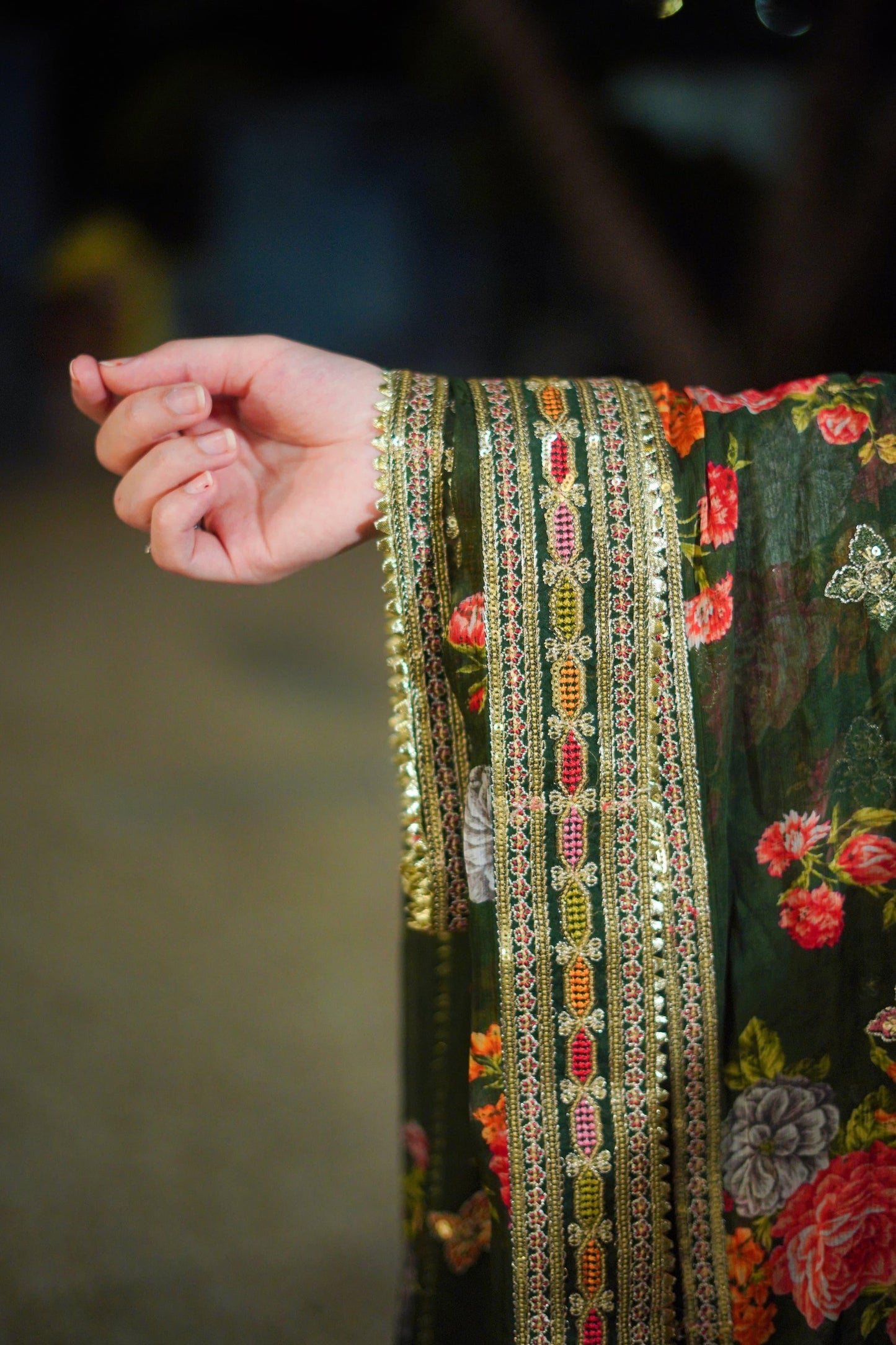 Floral Embroidered Shalwar Kameez Pakistan  3 Pcs suit –  Viral Kareena Kapoor Dress