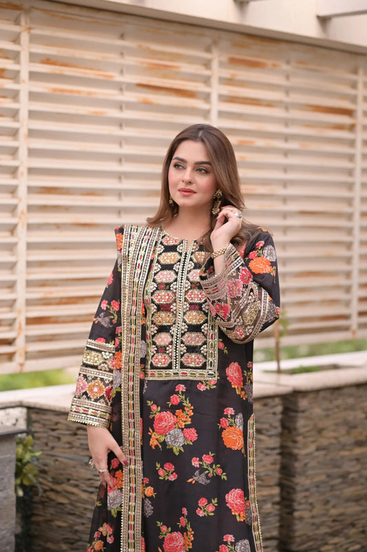 Floral Embroidered Shalwar Kameez Pakistan  3 Pcs suit –  Viral Kareena Kapoor Dress